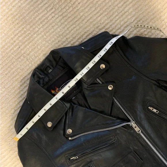 Vintage Women’s Leather Jacket- Advanced Motorcyle Gear - Picture 8 of 11